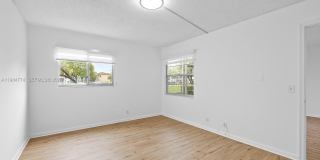 1401 SW 128th Ter Gallery 14