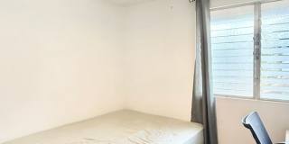 PARTIALLY FURNISHED 3br/2.5ba/2pkg Townhouse w/ENCL yard! Gallery 14