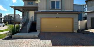 GORGEOUS 2 BEDROOM CARRIAGE HOME IN THE STUNNING BANNING LEWIS RANCH NEIGHBORHOOD!!!!!! Gallery 1