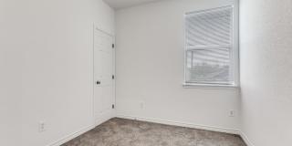 1835 W Poplar Gallery 21