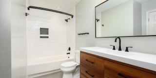2209 COMMISSARY Circle Gallery 16