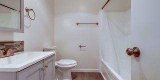 Premier Apartment Complex Near Hollywood Park with Pool, Gym and Covered Parking! Gallery 22