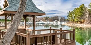 Sailpointe at Lake Norman Apartment Homes Gallery 49