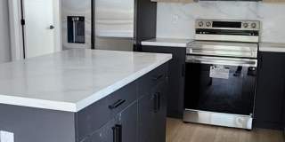 Spacious 4BR Duplex in North Hollywood Gallery 6