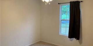 Room in 3 Bedroom Home at Ziegler Ln Gallery 4