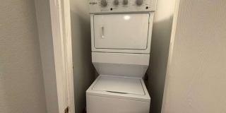 2 Bedroom 2 Bathroom + Parking and Storage! Gallery 21