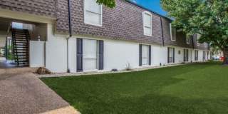 Glen Oaks Apartments Gallery 17
