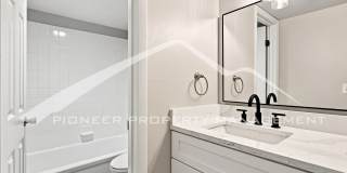 Spacious Condo with Central AC and Washer/Dryer Gallery 16