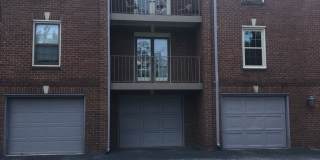 2 Bed/2 Bath Condo located in Green Hills only minutes to Vandy and Easy Interstate Access, 1 Car Garage Gallery 3