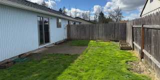 Great single level 2 bed/1 bath duplex in Thurston! Gallery 14