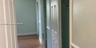 901 NE 14th Ave Gallery 14