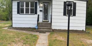 Big Spacious Beautiful Single Family 4 bedroom House for Rent !!! Gallery 1