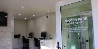 Lincoln Park Apartments Gallery 8