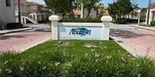 Vibrant 2 bedroom/2 bath condo in a great community with quick access to main commuter arteries Gallery 3