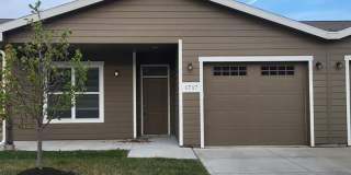 1717 Hillcrest Drive Gallery 1