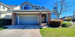 Beautiful 4bd House Next to Bay Trail - Pet Friendly! Gallery 1