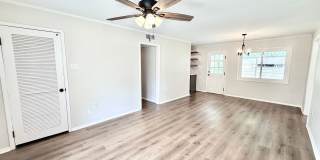 Updated 3 Bedroom Home with Large Fenced Yard in Land O' Lakes Gallery 4