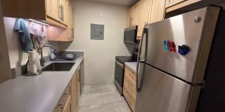 2 Bedroom 1 Bath - Blocks from Pearl Street and Downtown Gallery 7