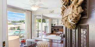 2bd/2ba Home w/Private Pool, Upscale decor, & Near Kahala Beach. Kahala Cottage Gallery 7