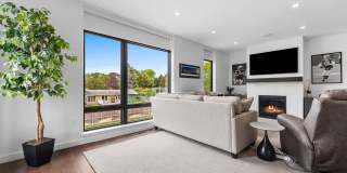 Luxury 3 Story Condo in Exclusive Titletown District Gallery 21