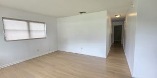 410 S Oakwood Ave Gallery 1