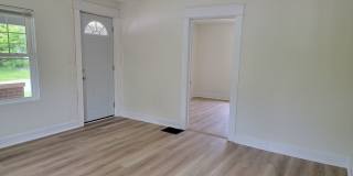 3 Bedroom, 1 Bath, Available July 2026 Gallery 25