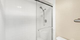 Hilltop Retreat with Ocean Breezes, natural light, and panoramic views Gallery 20