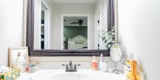 Charming 4 bedroom, 3 bathroom with lots of outdoor living space. Gallery 15