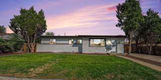 Spacious 6-Bed 3-Bath Home in Federal Heights/Denver Gallery 1