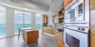 16051 Collins Ave Gallery 8