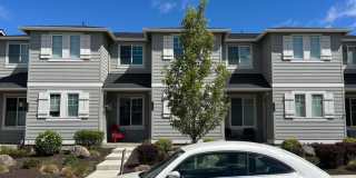 Gorgeous newer townhome in SE Bend! Gallery 27