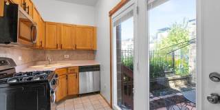 1900 W Ohio St Gallery 8