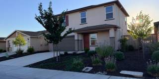 4 Bdrm, 2.5 bath Solar home - Pradera Ranch Community Gallery 1