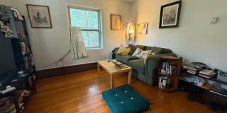Cozy Urbana Apartment with Hardwood Floors Near Downtown Gallery 3