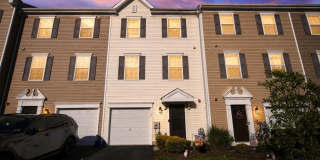 Charming 3BR House in Morton Gallery 1