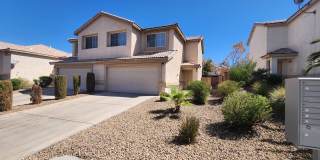 HENDERSON: 3 bed/2.5 bath Townhome with Spacious Kitchen, Private Backyard, Large Primary Suite & 2 Car Garage HENDERSON: 3 bed/2.5 bath Townhome with Spacious Kitchen, Private Backyard, Large Primary Suite & 2 Car Garage Gallery 1
