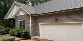 2 Bedroom 2 Bath home with Garage Gallery 1