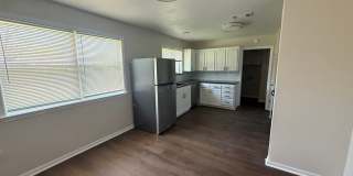Renovated 3-bedroom house! Housing accepted! Gallery 1