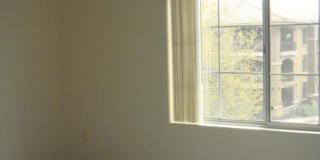 STUNNING 2 BEDROOM 2 BATH TOWNHOUSE IN GATED COMMUNITY WITH 1 CAR GARAGE ATTACHED Gallery 10