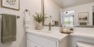 St. Moritz Apartments Gallery 21