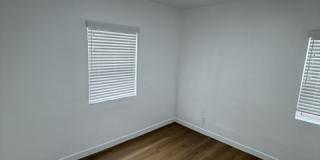 818 1/2 E. 87th Pl. Gallery 4