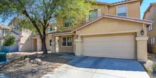 4 Bed 3 Bath With Huge Loft Gallery 1