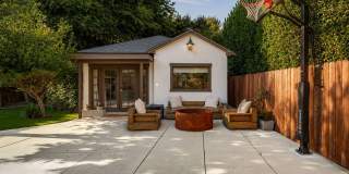 6537 Moore Dr Gallery 3