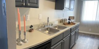 Uptown Square Apartments Gallery 8