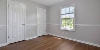 Pet Friendly Three Bedroom! Gallery 21