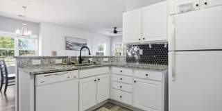 3-Bedroom, 2Bath Condo end unit Gallery 1