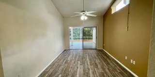 Resort-Style Living Gorgeous two bedroom, two bath, +den, detached villa for rent in North Sarasota Gallery 11
