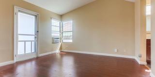 Charming Two Story 3 BR Home Available Mid June! Gallery 33