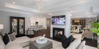 3000 Royal Court Gallery 6