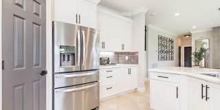 11137 Grandview Manor Gallery 10